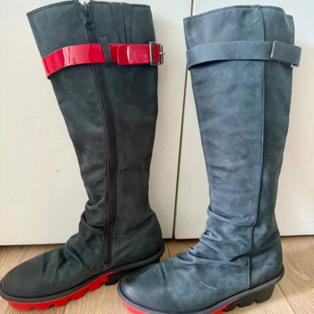 John Fluevog Renegade Boots | Black | Size 9 - Picture 3 of 5